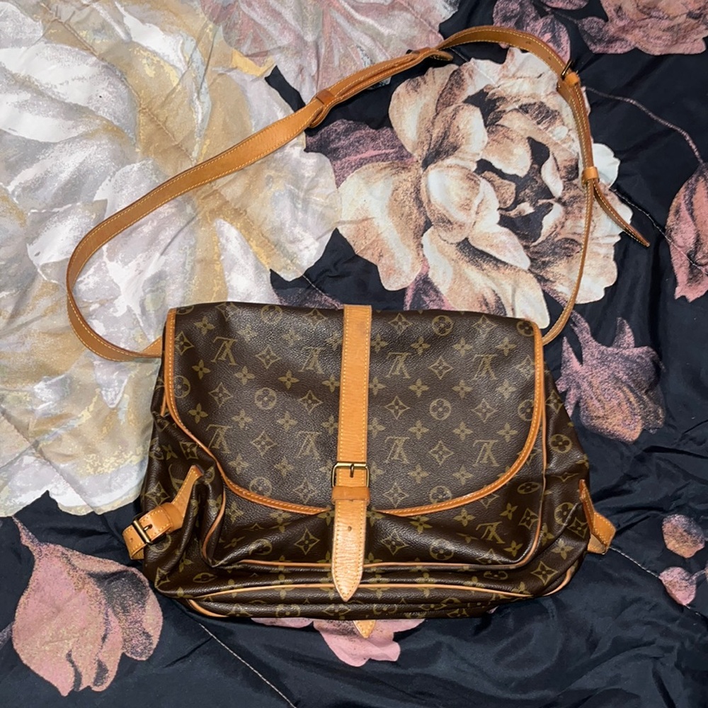 Louis Vuitton crossbody bag